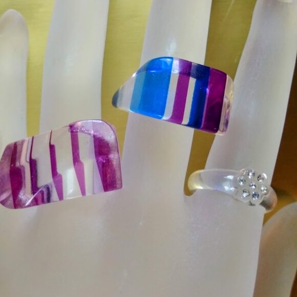 SET of 10 acrylic rings -- multi-colors - Picture 10 of 13